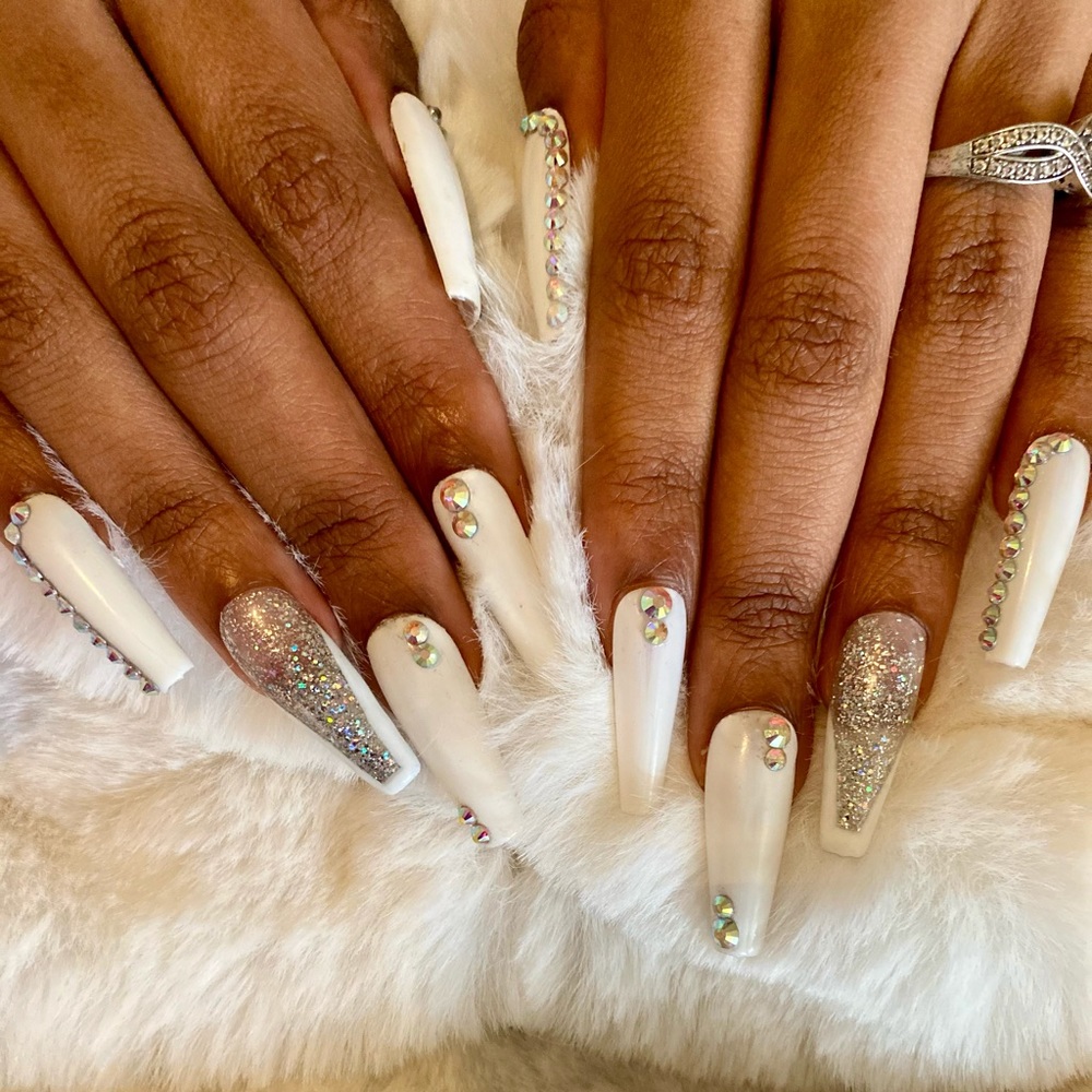 Bling Out White Press Ons